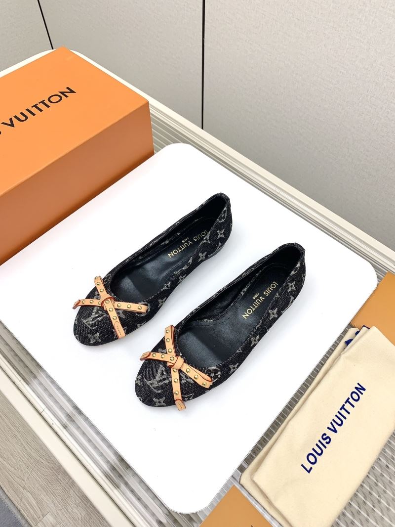 Louis Vuitton Low Shoes